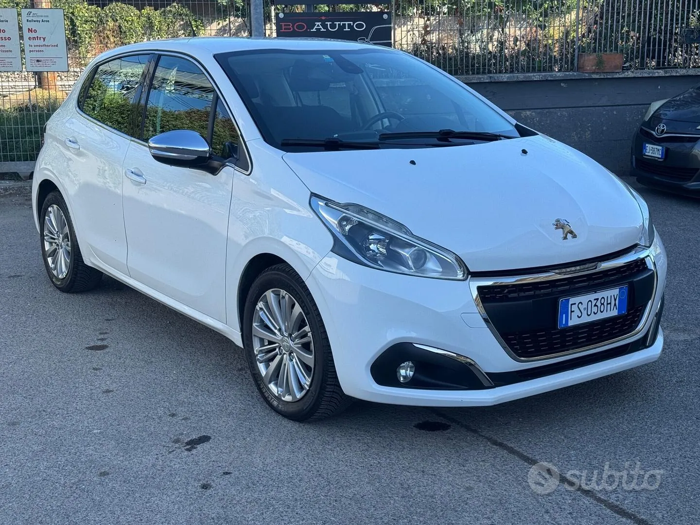 Peugeot 208 2019 photo 2