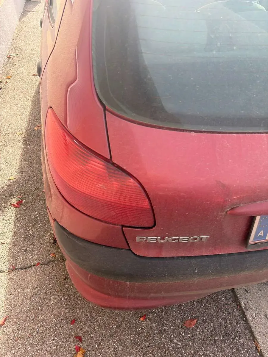 Peugeot 206 2003 photo 2
