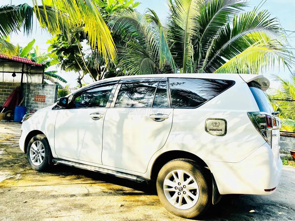 Toyota Innova 2017 photo 2