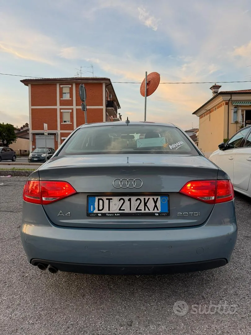 Audi A4 2008 photo 2