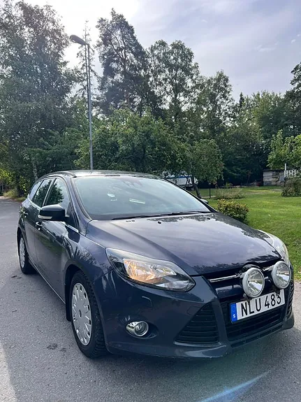 Ford Focus 2014 photo 2