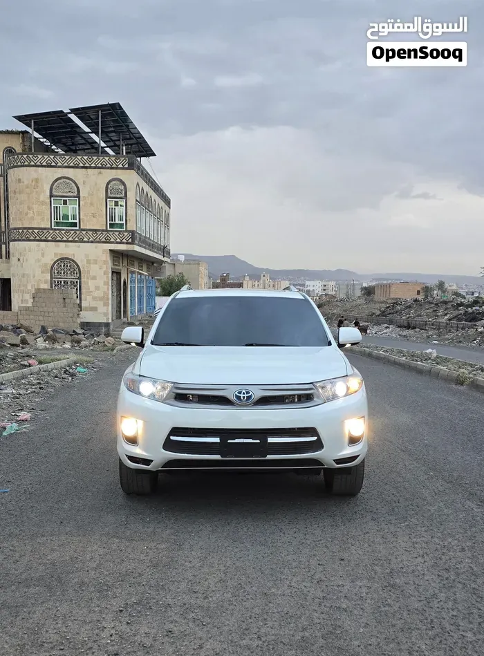 Toyota Highlander 2012 photo 2