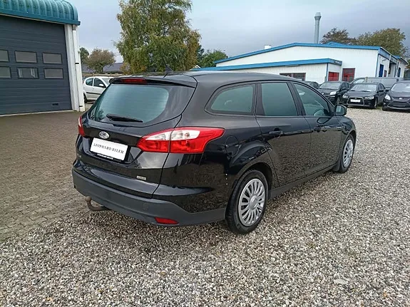 Ford Focus 2012 photo 2