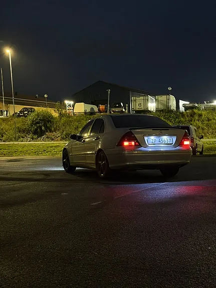 Mercedes-Benz C220 2001 photo 2