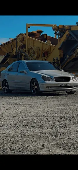 Mercedes-Benz C220