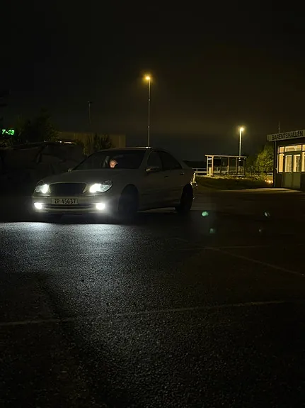 Mercedes-Benz C220 2001 photo 3
