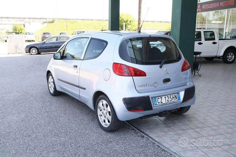 Mitsubishi Colt 2006 photo 3