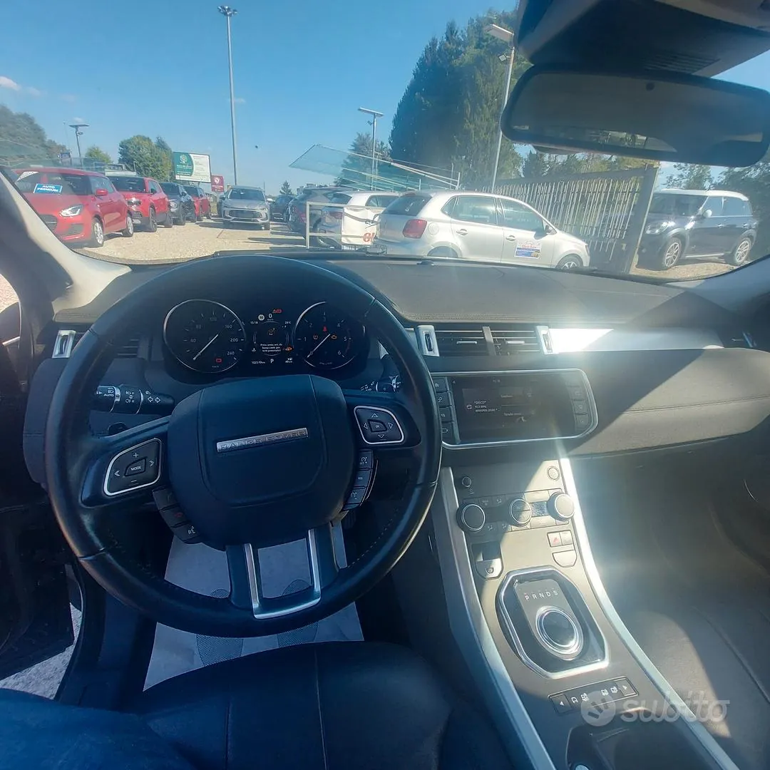 Land Rover Range Rover Evoque 2019 photo 4