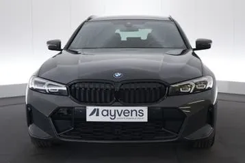 BMW 3 Series Touring 2024 photo 2