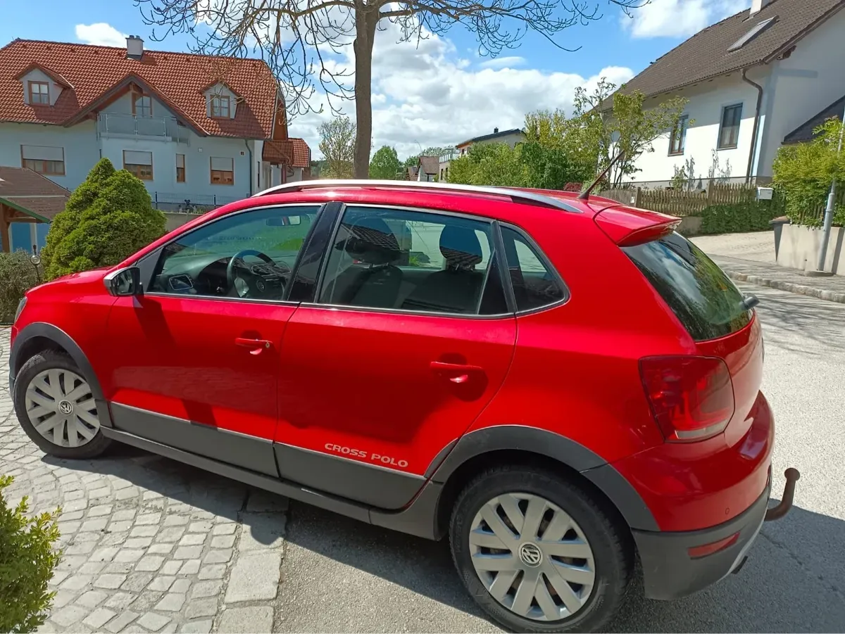 Volkswagen Polo 2011 photo 3