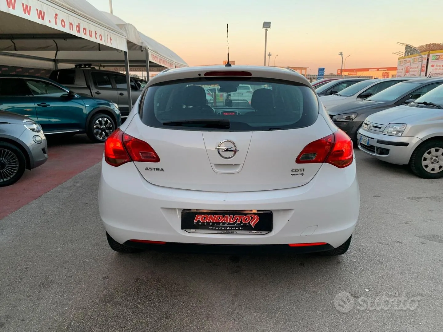 Opel Astra 2010 photo 4