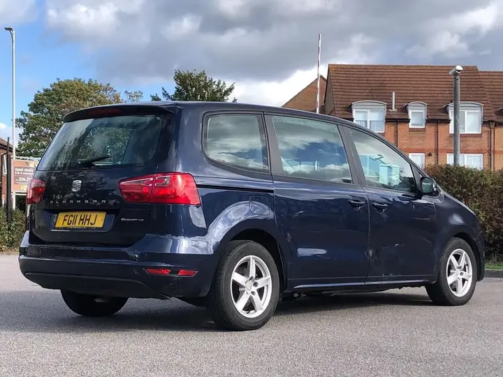 Seat Alhambra 2011 photo 3