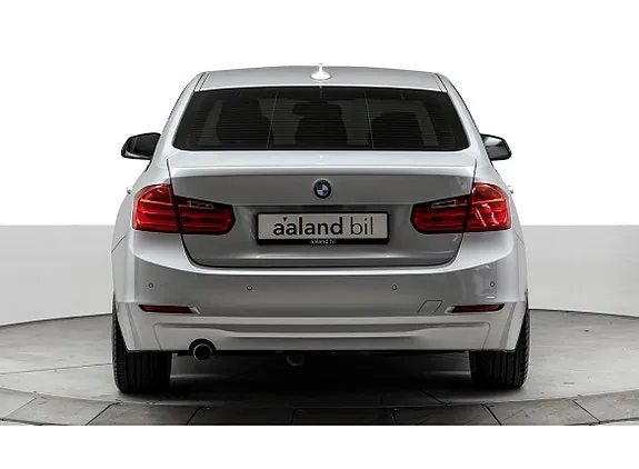BMW 316D 2012 photo 2