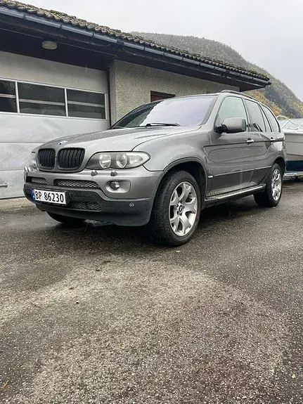 BMW X5 2004 photo 2