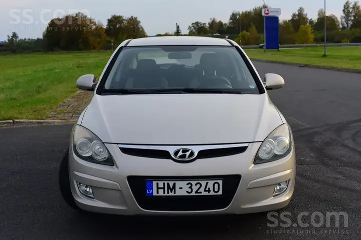 Hyundai I30 2010 photo 3