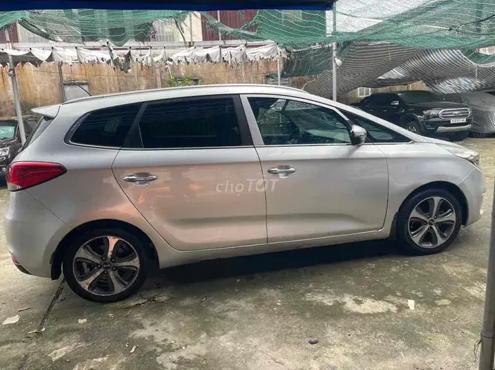 Kia Rondo 2016 photo 4
