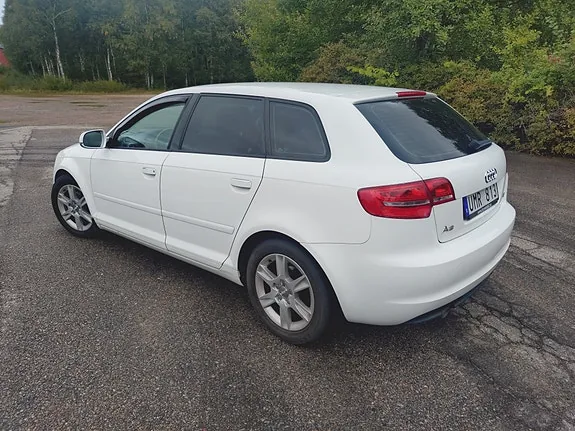 Audi A3 2012 photo 4