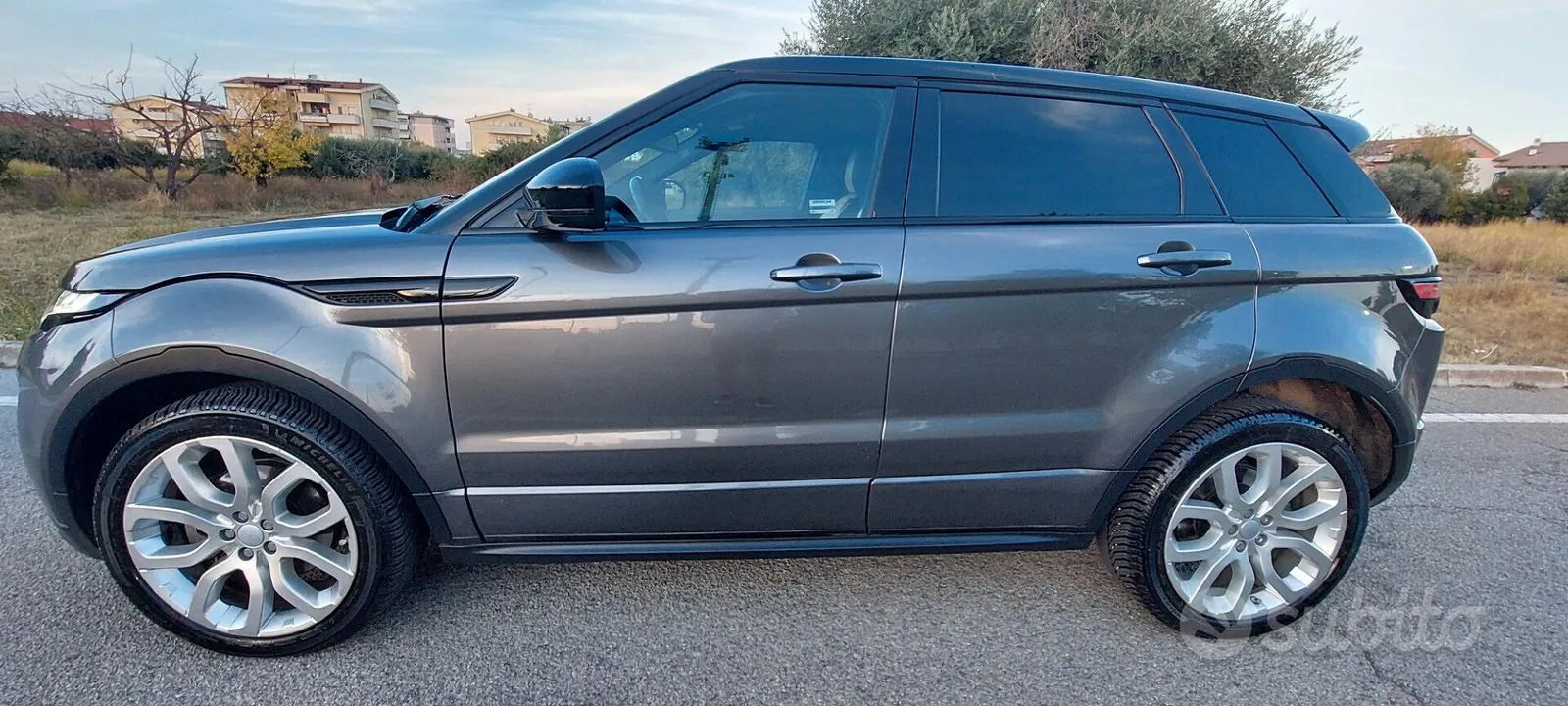 Land Rover Range Rover Evoque 2017 photo 3