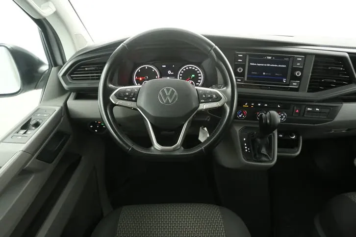 Volkswagen Transporter 2022 photo 2