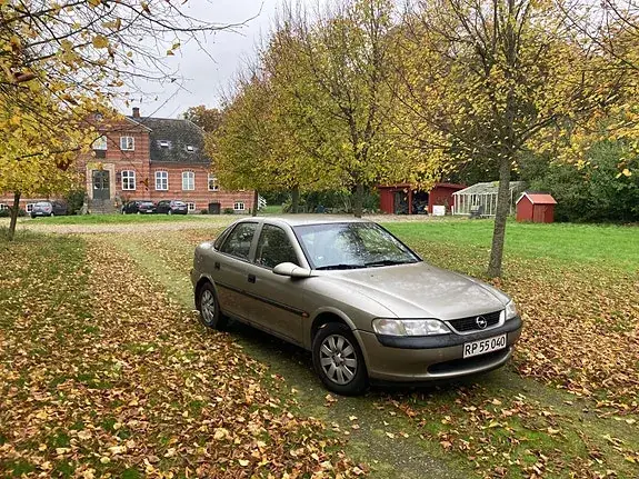 Opel Vectra 1995 photo 2