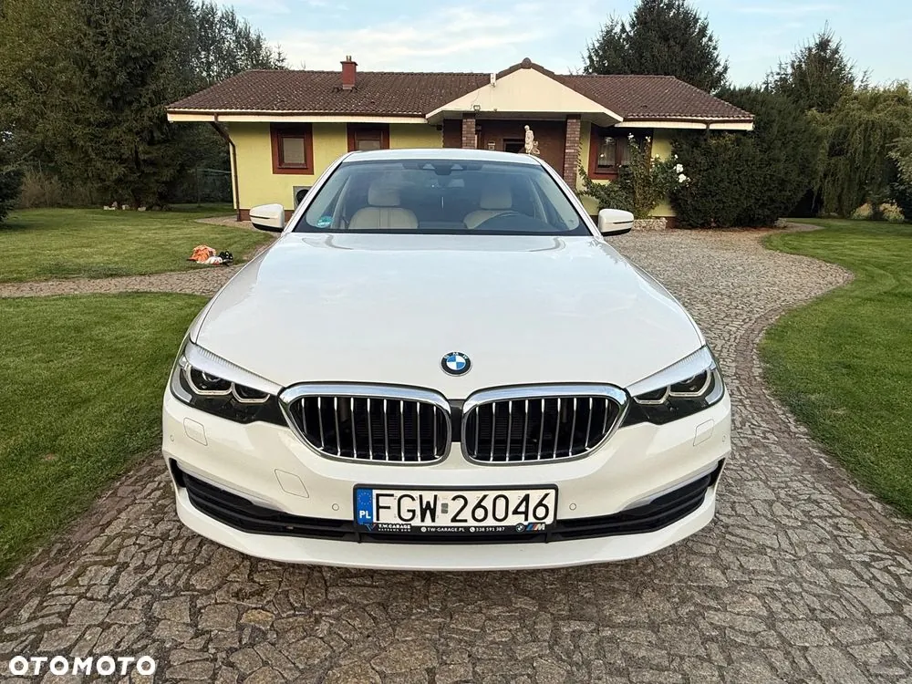 BMW 5 Series 2020 photo 2