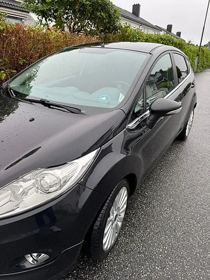 Ford Fiesta 2011 photo 3