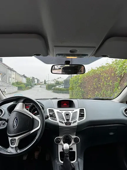 Ford Fiesta 2011 photo 5