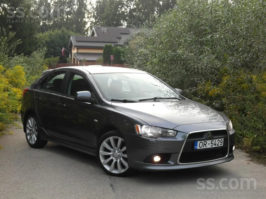 Mitsubishi Lancer 2010 photo 5