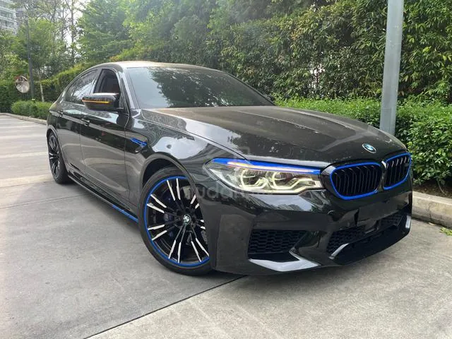 BMW M5