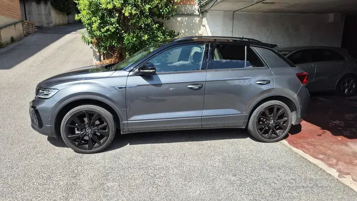 Volkswagen T-Roc 2023 photo 2