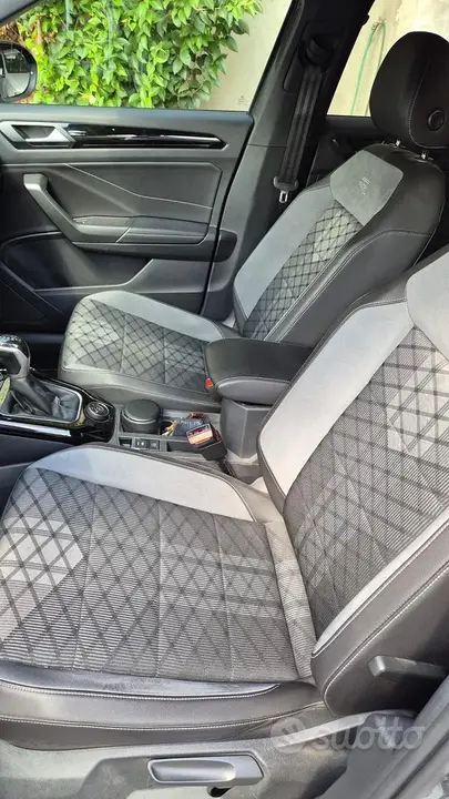 Volkswagen T-Roc 2023 photo 5