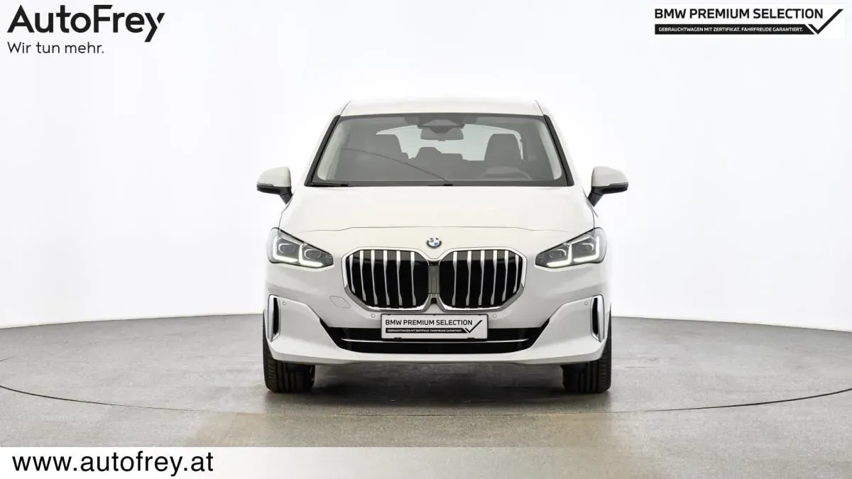 BMW 2 Series 2025 photo 3