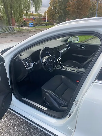 Volvo V60 2019 photo 4
