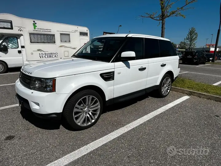 Land Rover Range Rover Sport 2010 photo 2