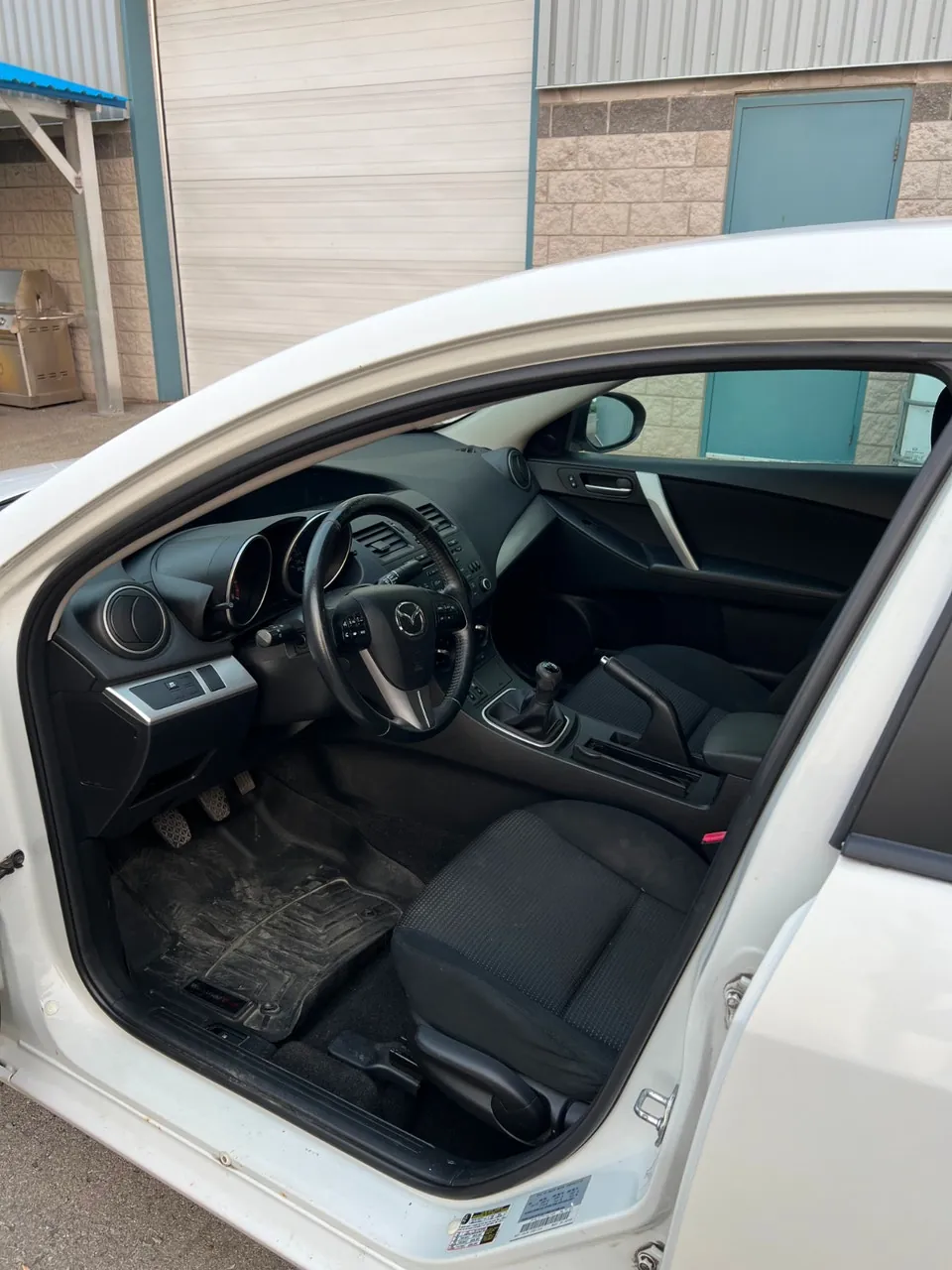 Mazda 3 2012 photo 3