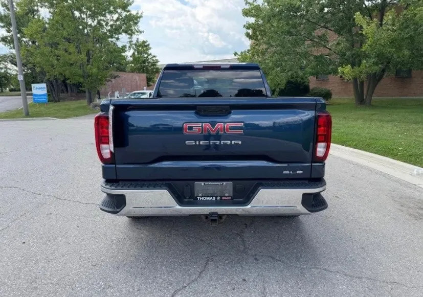 GMC Sierra 1500 2023 photo 2