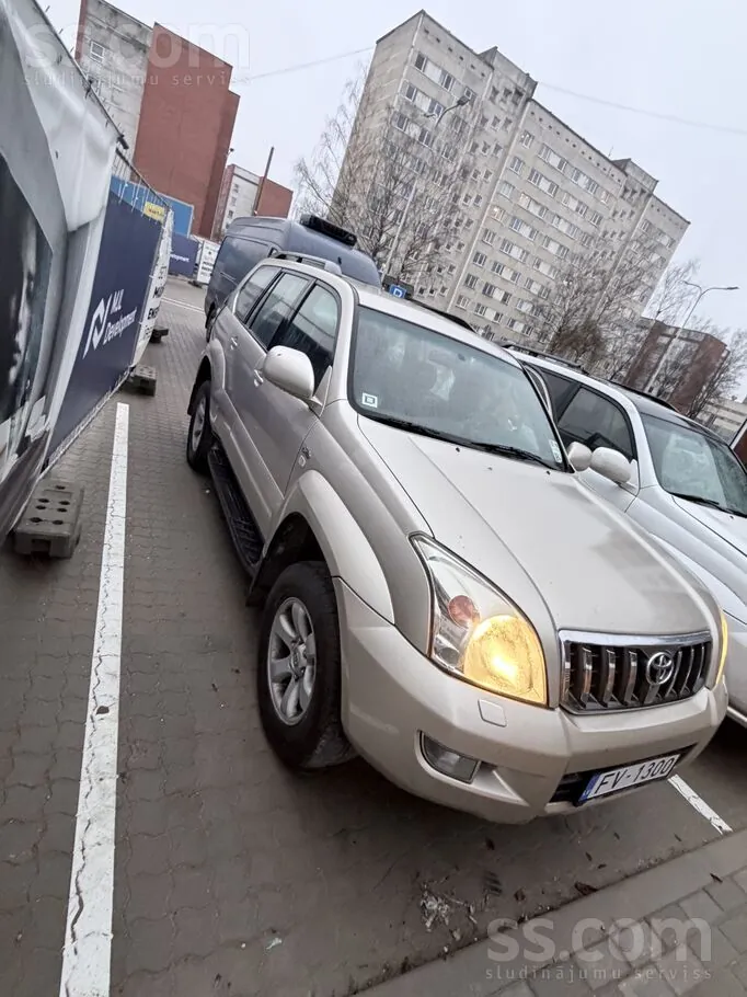 Toyota Land Cruiser 2007 photo 2