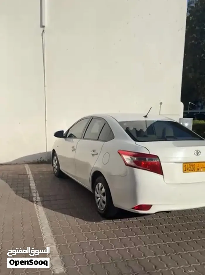 Toyota Yaris 2017 photo 3
