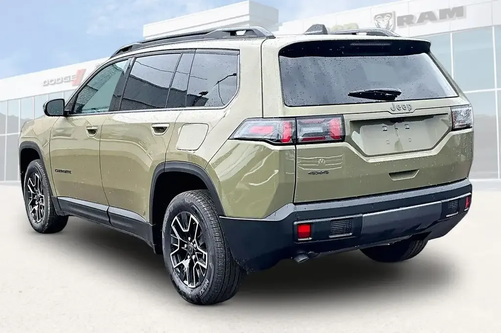 Jeep Cherokee 2026 photo 3