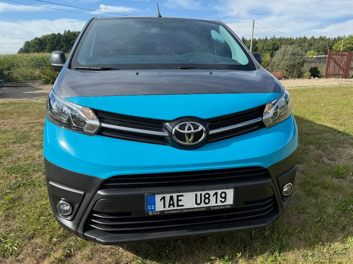 Toyota Proace Verso 1997 photo 2