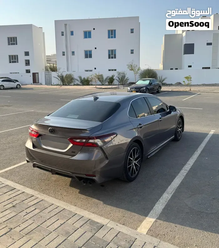 Toyota Camry 2022 photo 3