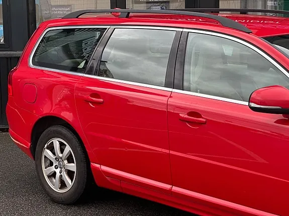 Volvo V70 2012 photo 4