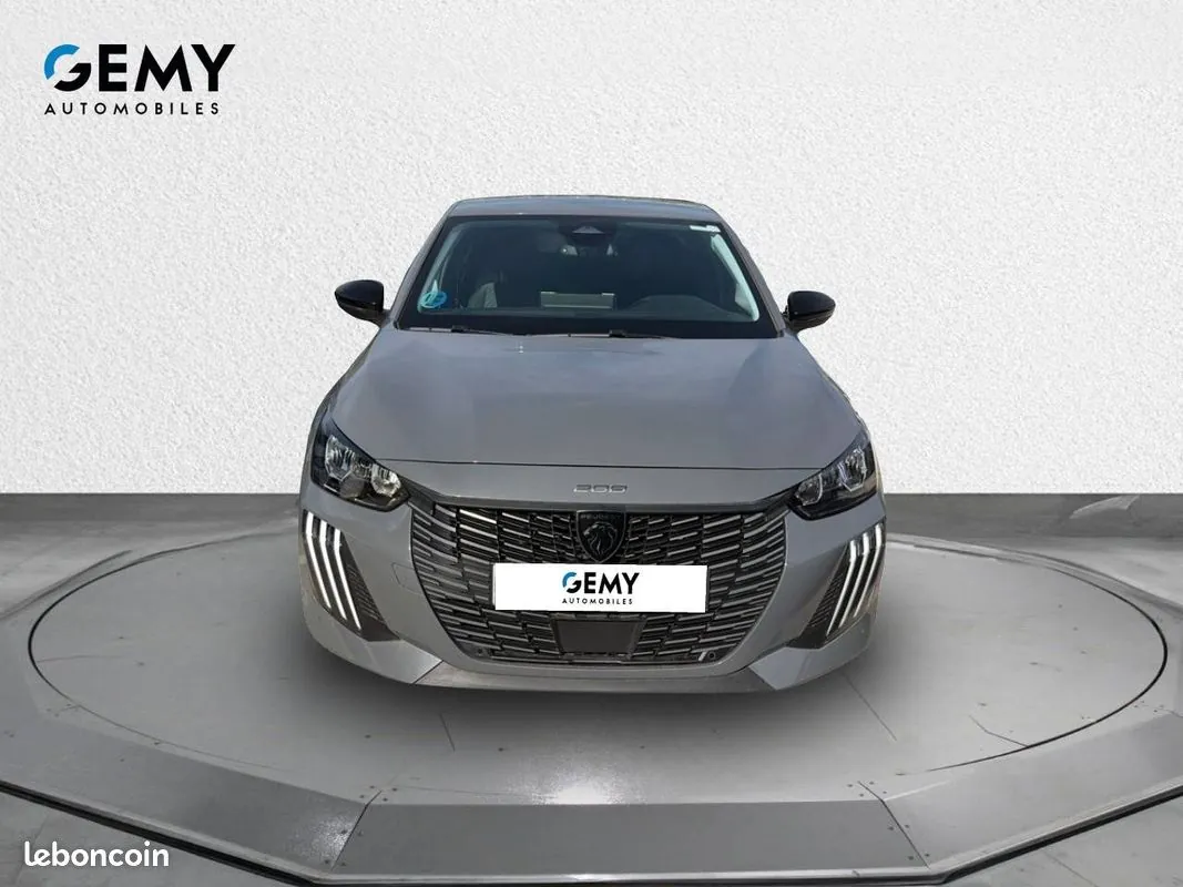Peugeot 208 2025 photo 2