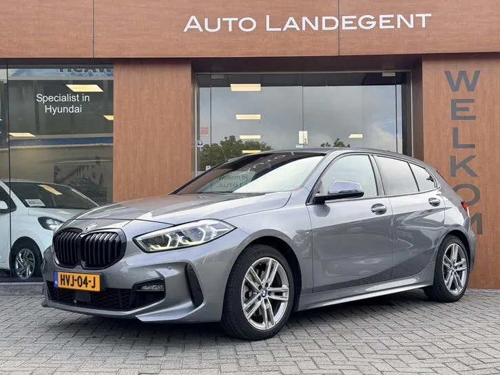 BMW 1 Series 2024 photo 2