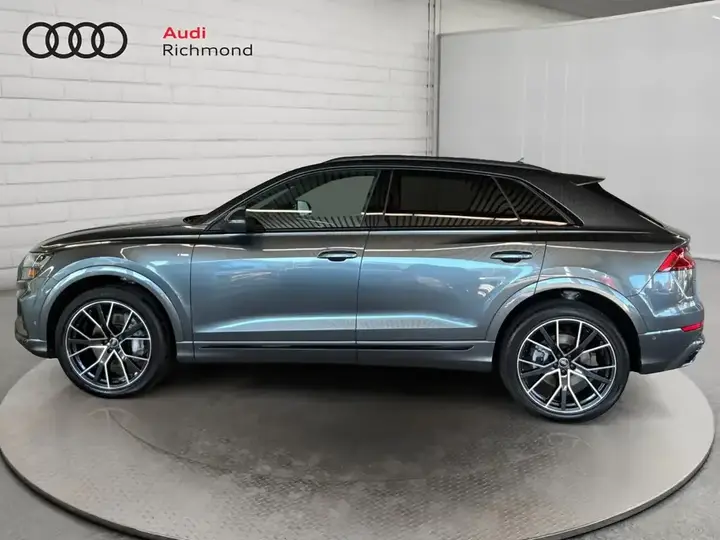 Audi Q8 2023 photo 2