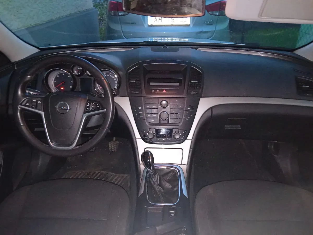 Opel Insignia 2010 photo 2
