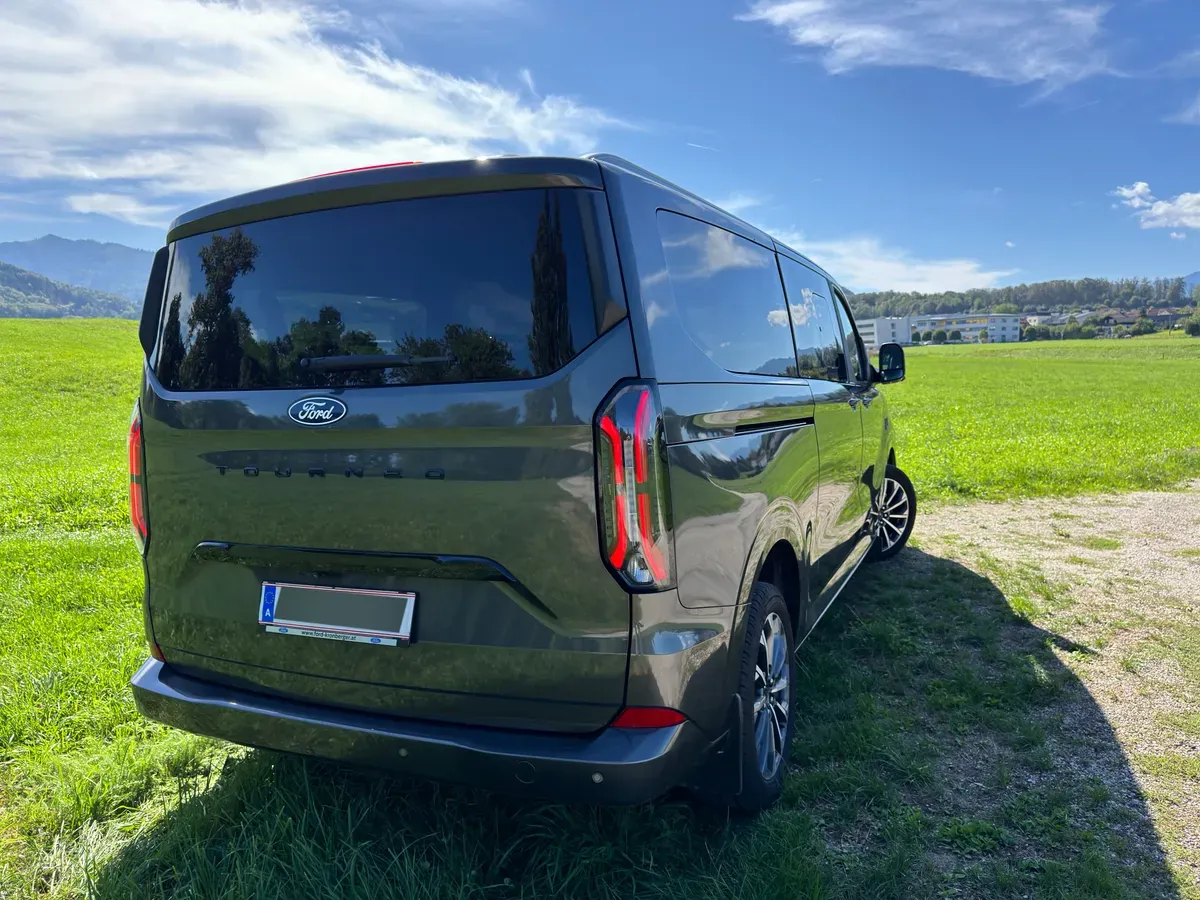 Ford Tourneo 2025 photo 2