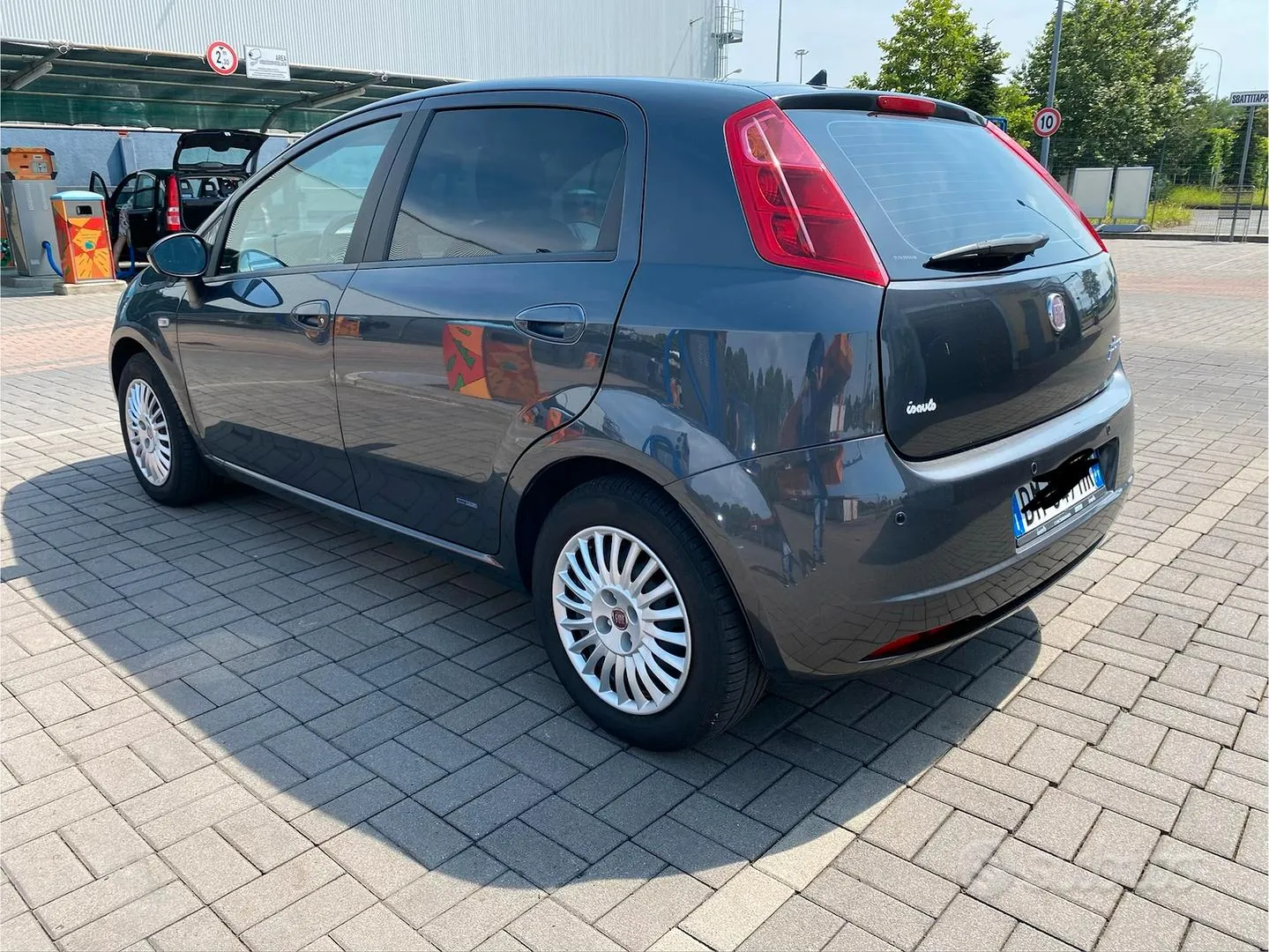Fiat Grande Punto 2007 photo 4