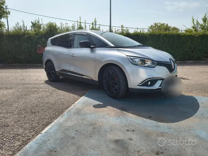 Renault Grand Scénic 2018 photo 3