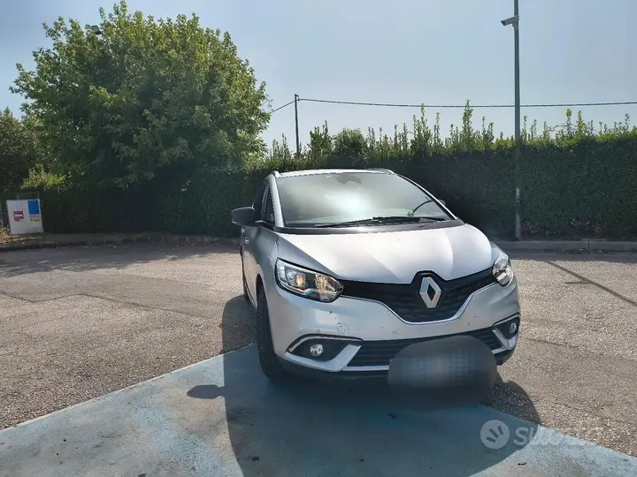 Renault Grand Scénic 2018 photo 2